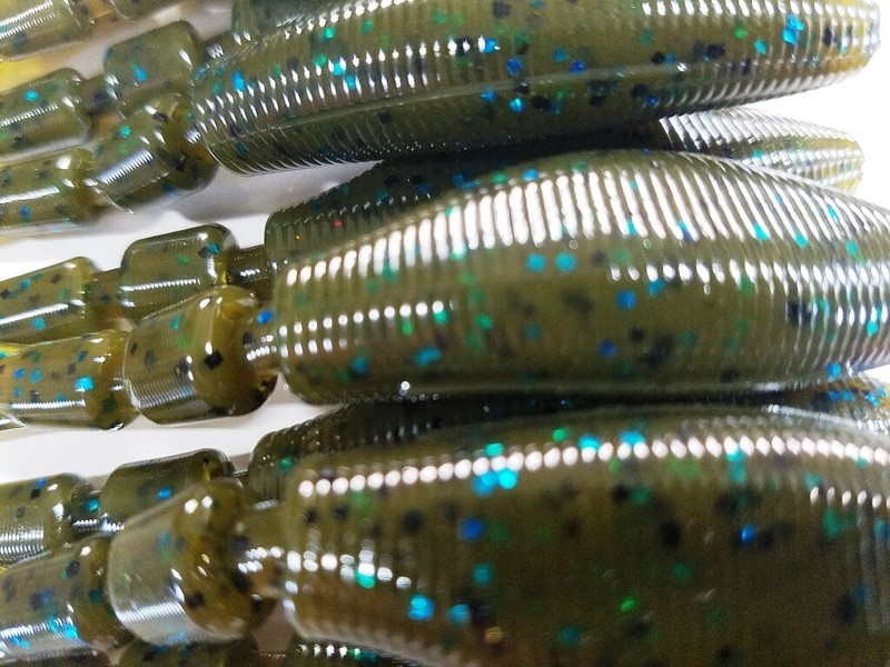CHATTERBAIT,BLADED JIG,SWIM JIG TRAILER 4' GRN PUMPKIN/BLU FLK 10 PAC GARLC+SALT gallery