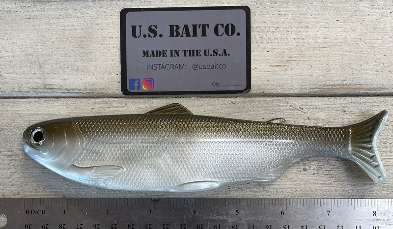 Weedless Swimbait 8” wedge tail Color Hitch Lot Of 1 Bait